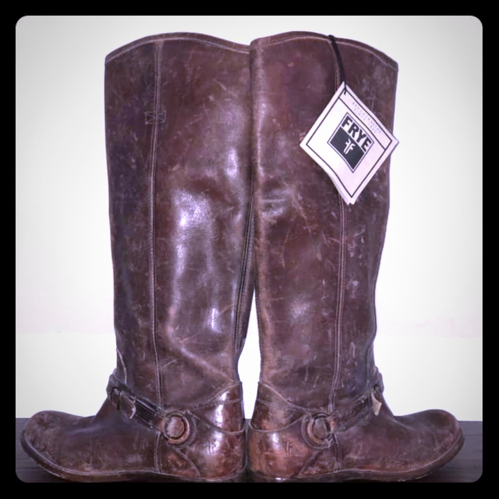 FRYE brown riding boots!